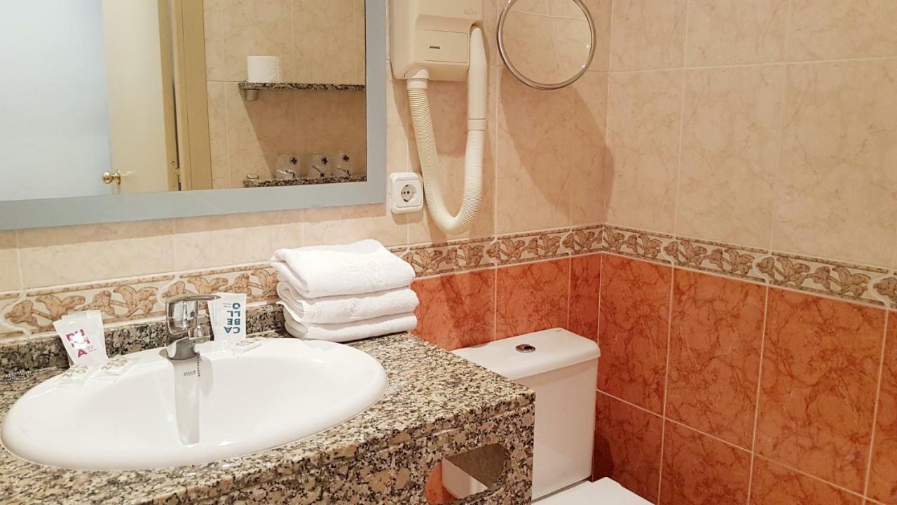 Hotel Piccadilly Sitges Luaran gambar